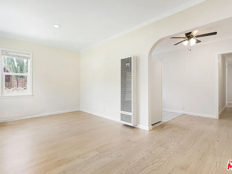 1720 1/2 N Avenue 45 — Photo 2