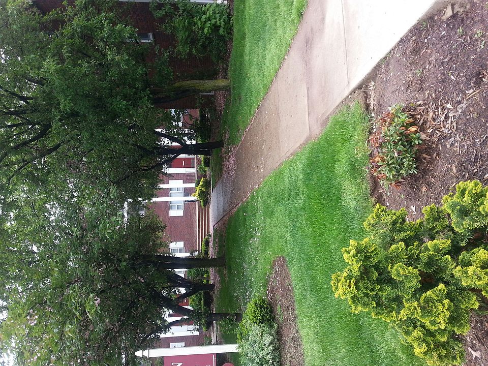 1st image of 652 Franklin Ave APT 6B