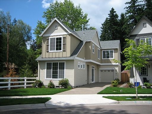 1st image of 901 SE Albertine St