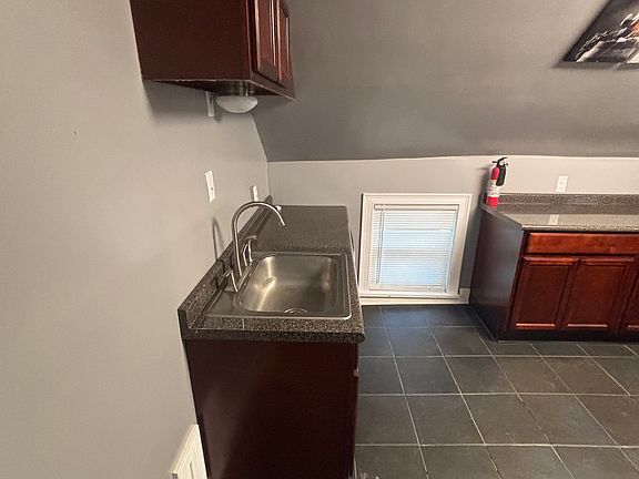 3rd image of 111 Delaware St #3