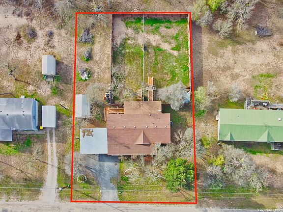 3rd image of 225 COUNTY ROAD 3821