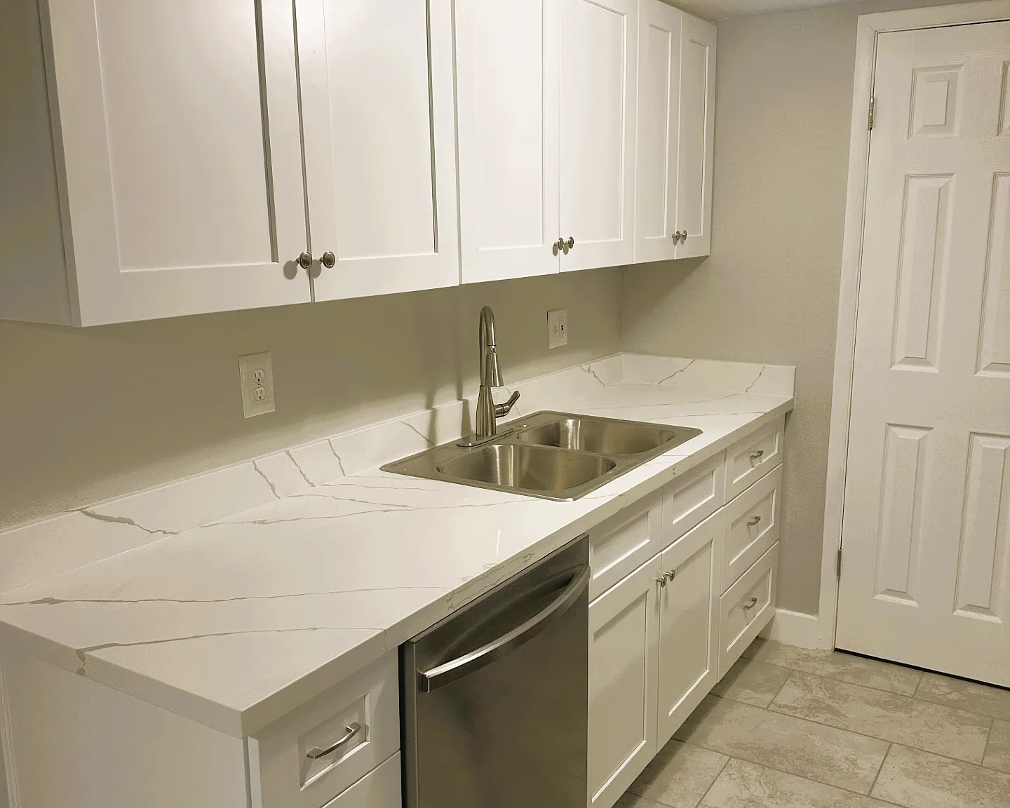 2 bed, 924 sqft, $1,400 — Photo 2