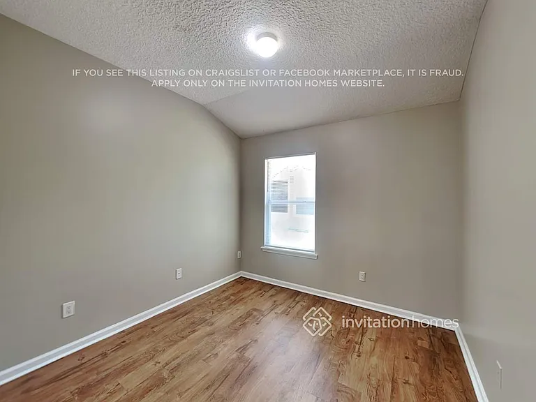 1068 Moosehead Dr — Photo 9