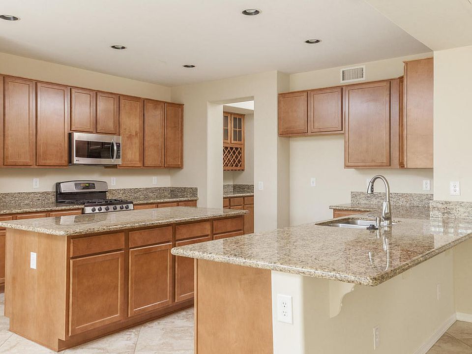1st image of 2730 E Yellowstone Pl
