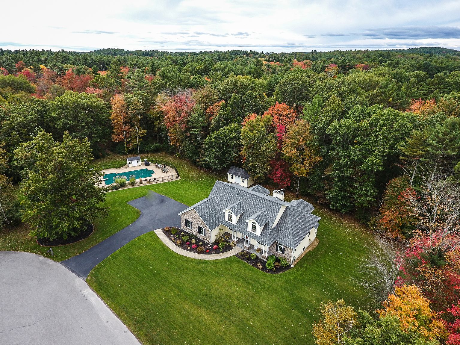 24 Velma Cir, Pelham, NH 03076 Zillow