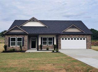 239 R C Thompson Rd, Chesnee, SC 29323