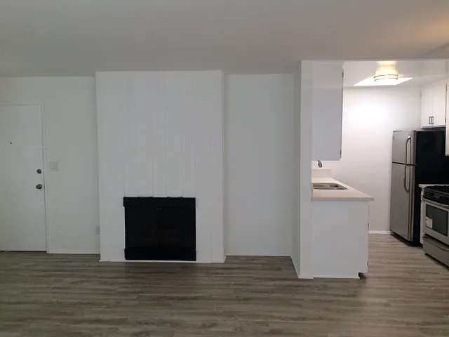 1810 Prosser Ave — Photo 15