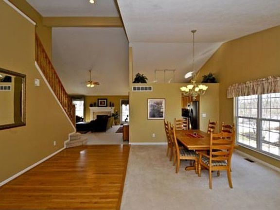 4th image of 4469 Meadowbrook Ln