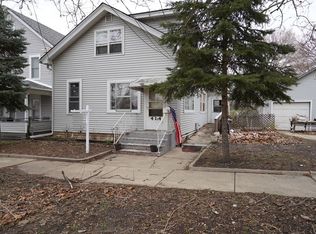 414 Superior St, Aurora, IL 60505