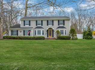 41 Northumberland Drive, Shoreham, NY 11786