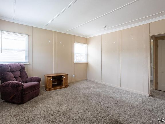 5th image of 226 Monica Dr