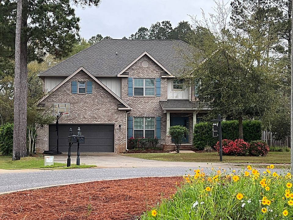 2nd image of 68 Hemingway Ln