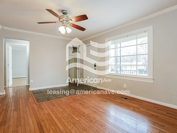 721058_003_wm_-_living_room_13477468.jpg