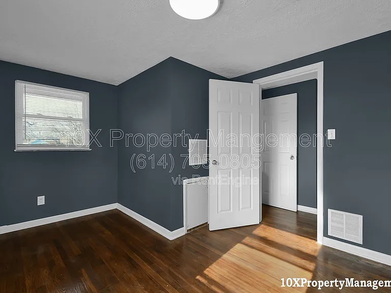 455 S Napoleon Ave — Photo 14