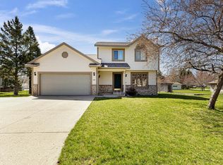 609 10th Ave NW, Waseca, MN 56093