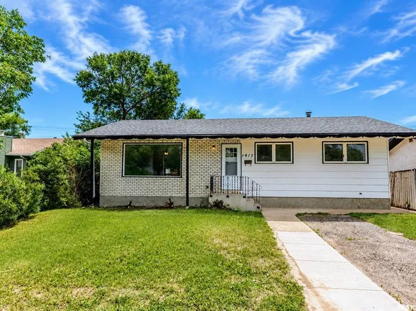 1415 Caribou STREET W, Moose Jaw, SK S6H 7M4