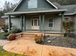1202 NE Rocky Dr #1, Roseburg, OR 97470