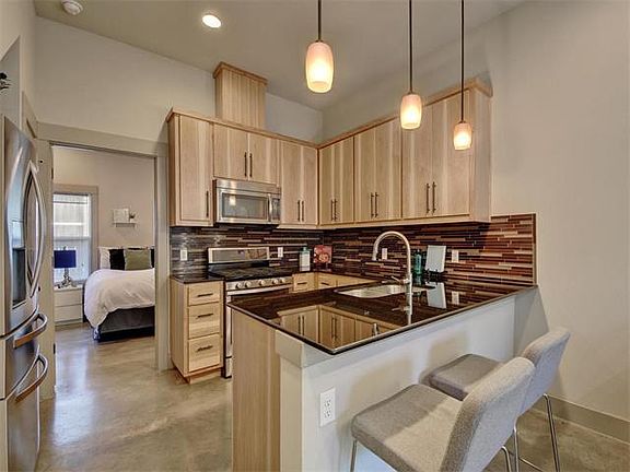 3rd image of 1210 Garden St #B