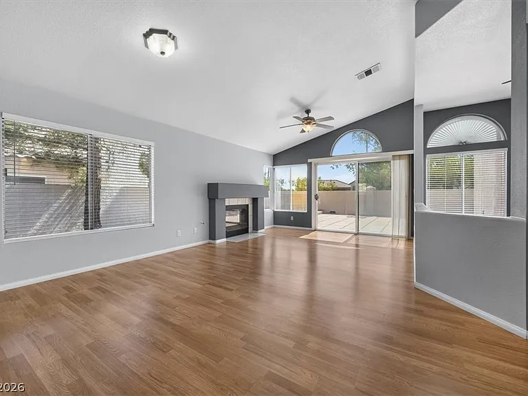 2408 Sterling Heights Dr — Photo 8