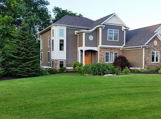 7350 Royalton Ct SE, Caledonia, MI
