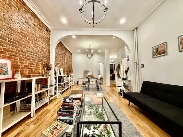 483 7th Avenue image 2 of 7