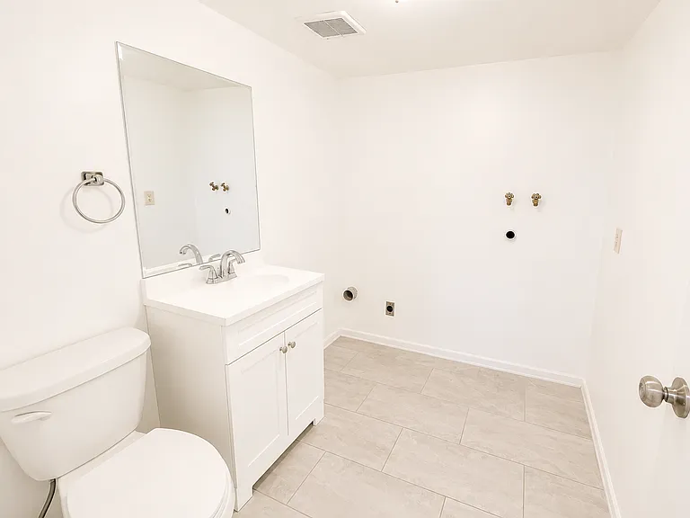 345 N 400 E — Photo 3