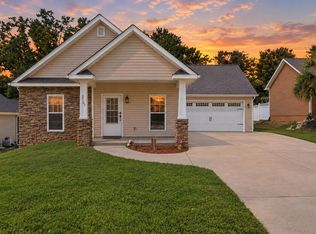 215 Hunt St, Greenwood, SC 29649