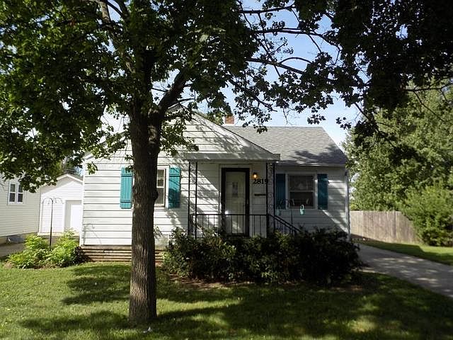1st image of 2819 Custer Ave