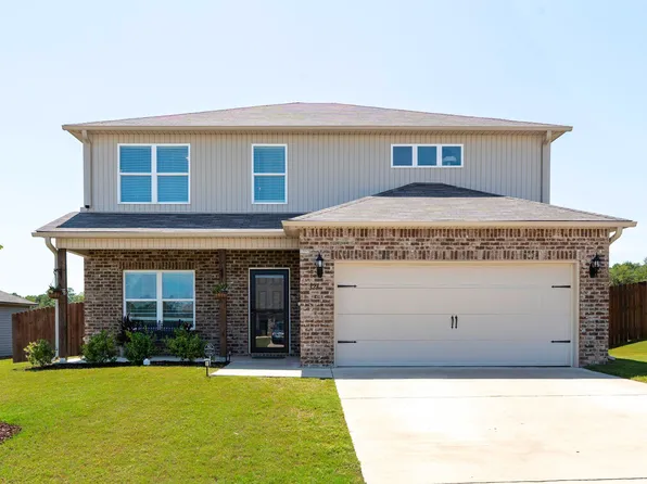 323 Clear Creek Ln, Calera, AL 35040