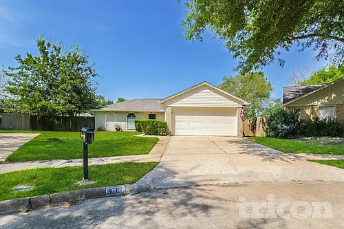 2706 King James Ct Photo 1