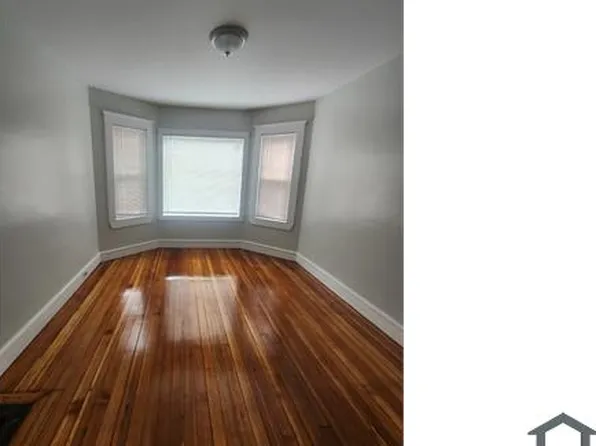 204 Norwell St APT 1, Dorchester Center, MA 02124