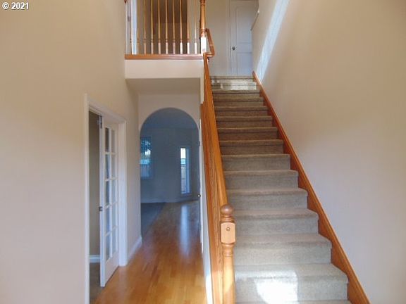 3rd image of 8600 NE 31st Cir