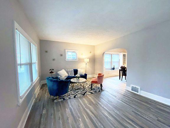 2nd image of 4656 Blythin Rd