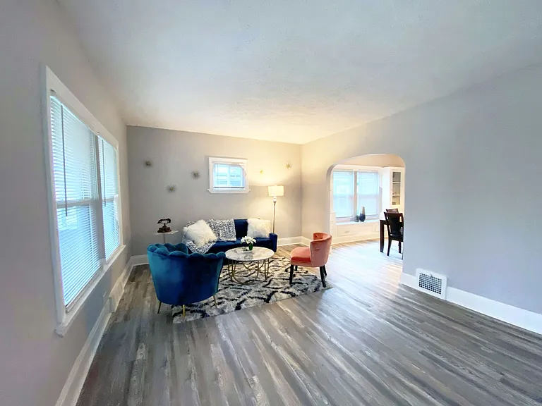 4656 Blythin Rd — Photo 2