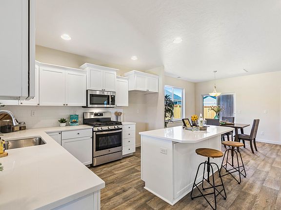 Jackson - Kitchen