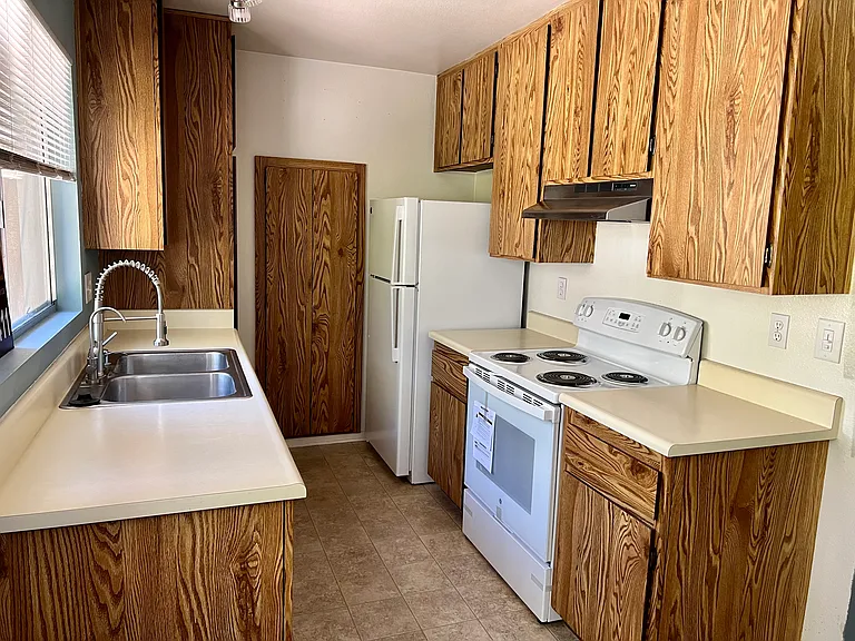 960 E Bonita Ave #62 — Photo 9
