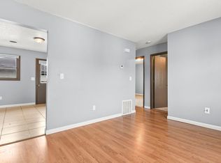 Nice two bedroom apartment, Springfield, IL 62703