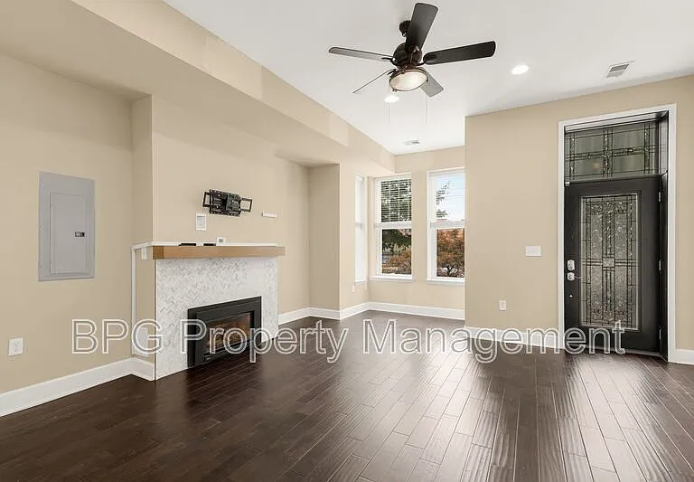 1027 7th St NE — Photo 27