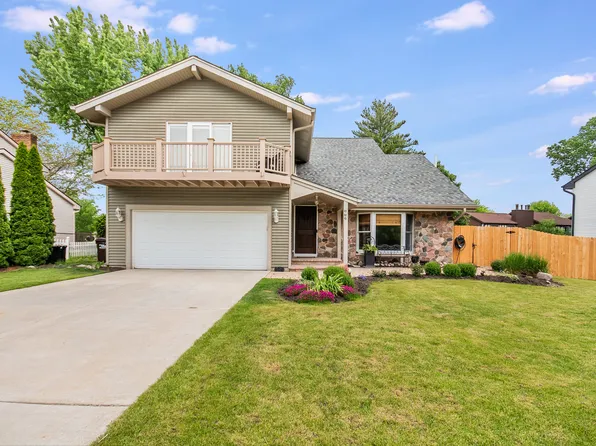 669 Tamarisk Ter, Crystal Lake, IL 60014