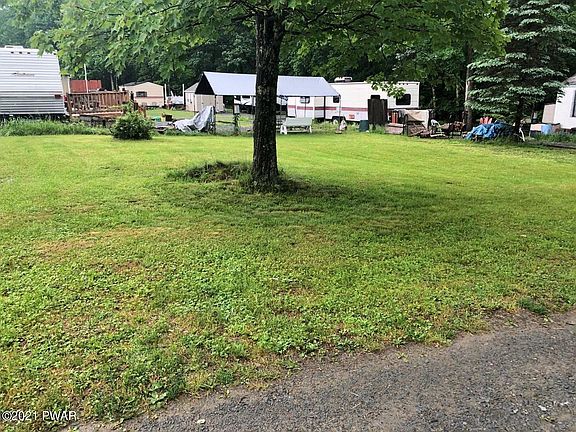 2nd image of 111 Bear Ln