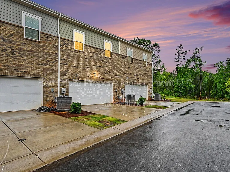 8009 Whitegrove Rd — Photo 21