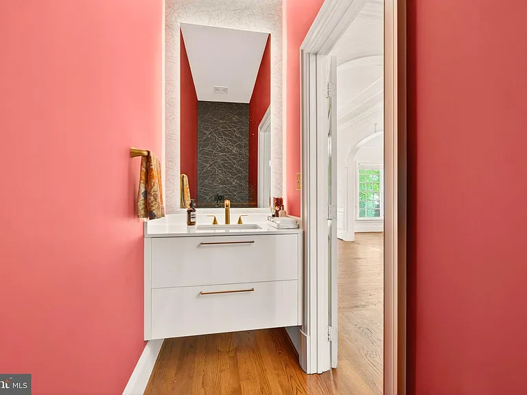 9860 Palace Green Way — Photo 24