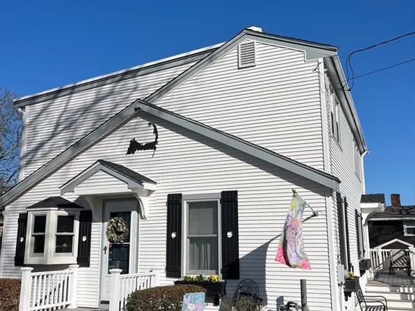 30 Webster St, Wareham, MA 02571