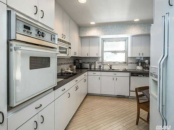 4th image of 212 N Boston Ave