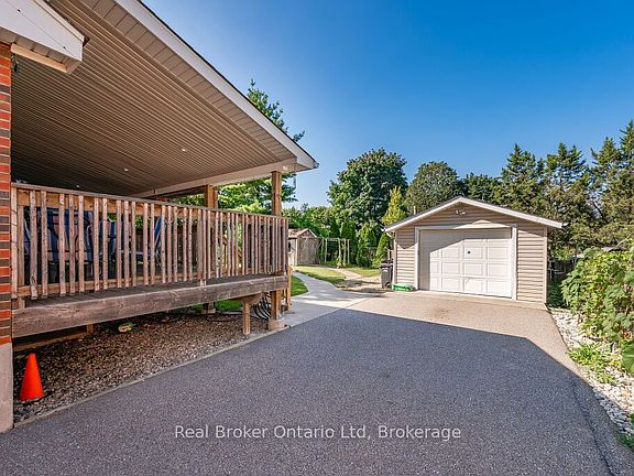 3rd image of 195 Edinburgh Rd S