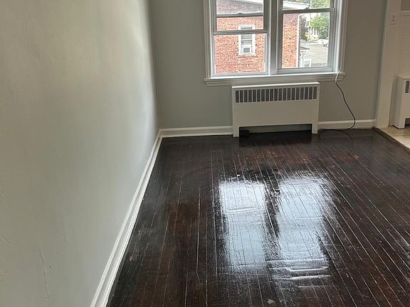 5th image of 42 Livingston St APT 2