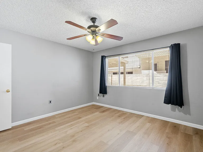 1146 N Granada Dr — Photo 19