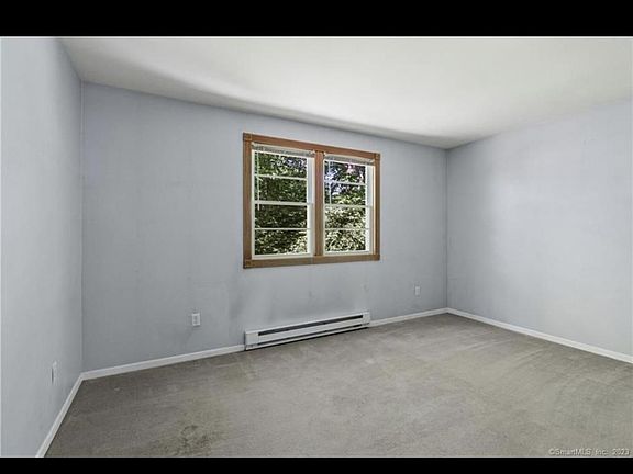 4th image of 75 Oakwoods #D