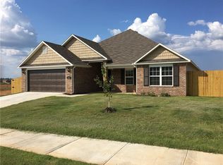 2412 Elmwood Ave, Lowell, AR 72745