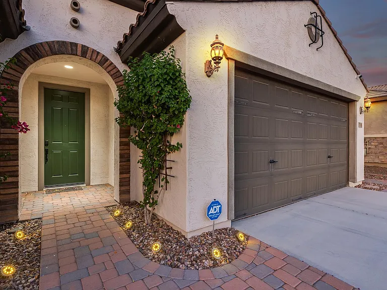 7308 W Tombstone Trl — Photo 5